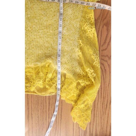 S45 Lacy, sparkly, sunny yellow sweater - Picture 8 of 11